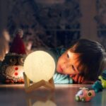 3D Mesec Lampa — Punjiva Noćna Lampa sa Dodirom i LED Svetlom - 3D Mesec Lampa Punjiva Led Nocna Slika 5.Jpg