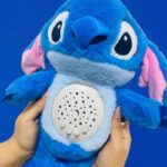 Stitch Plišani Projektor – Lampa i igračka u jednom - 503648269 1128470325991923 3193727667183757341 N.Jpg