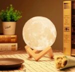 3D Meseceva lampa sa postoljem - slika 4