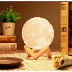 3D Meseceva lampa sa postoljem - slika 4