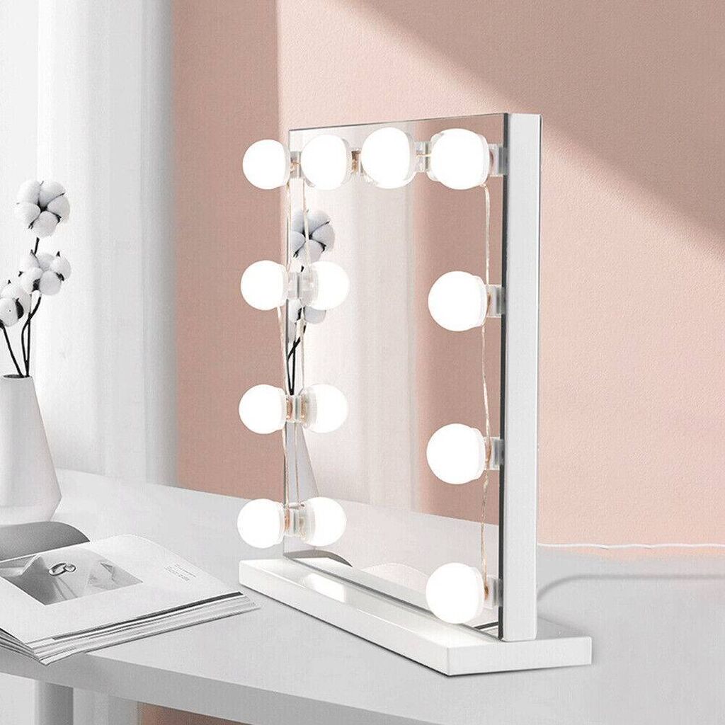 led-lampe-za-ogledalo-1.jpeg LED Dekorativne Lampe za Ogledalo – Holivudski Stil Šminkanja