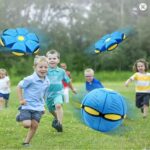 Leteća lopta i frisbi 2-u-1 – Transformišući disk za decu i pse - Leteca Lopta Frisbi 2 U 1 Za Decu Slika 6.Jpg