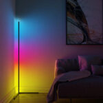 RGB Ugaona Lampa sa 300+ Efekata Boja i Daljinskim Upravljačem - prednja strana