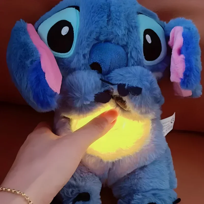 plišani Stitch koji diše — u upotrebi