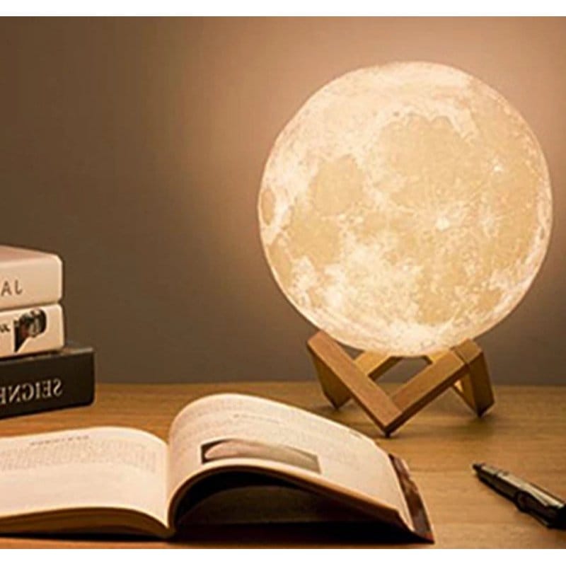 3D mesečeva lampa sa drvenim postoljem