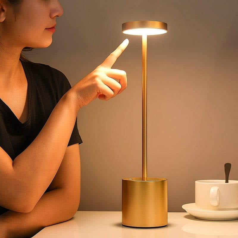 LED prenosiva lampa za čitanje LED prenosiva lampa za čitanje — u upotrebi