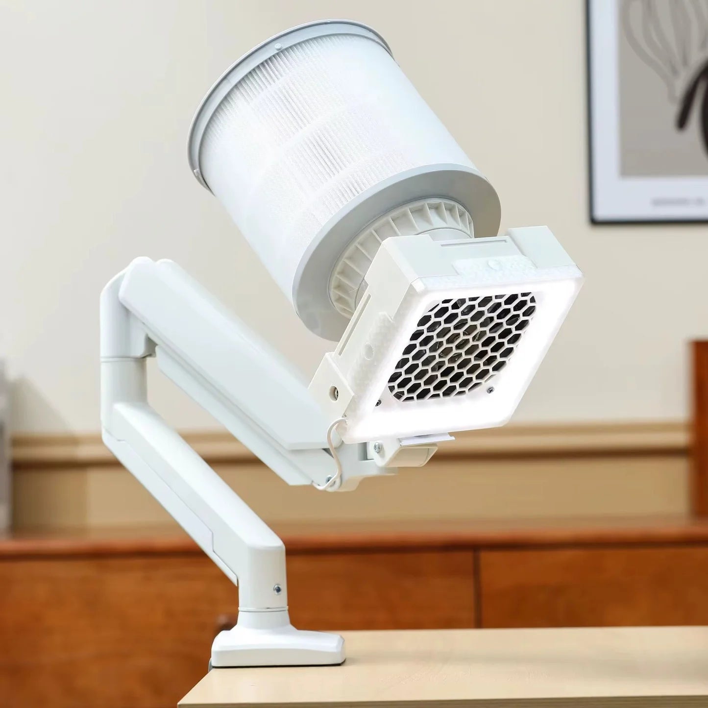 Profesionalni Aspirator za Nokte sa HEPA Filterom i LED Lampom 40W – Stoni Usisivač Prašine za Manikir i Pedikir aspirator za nokte - u upotrebi