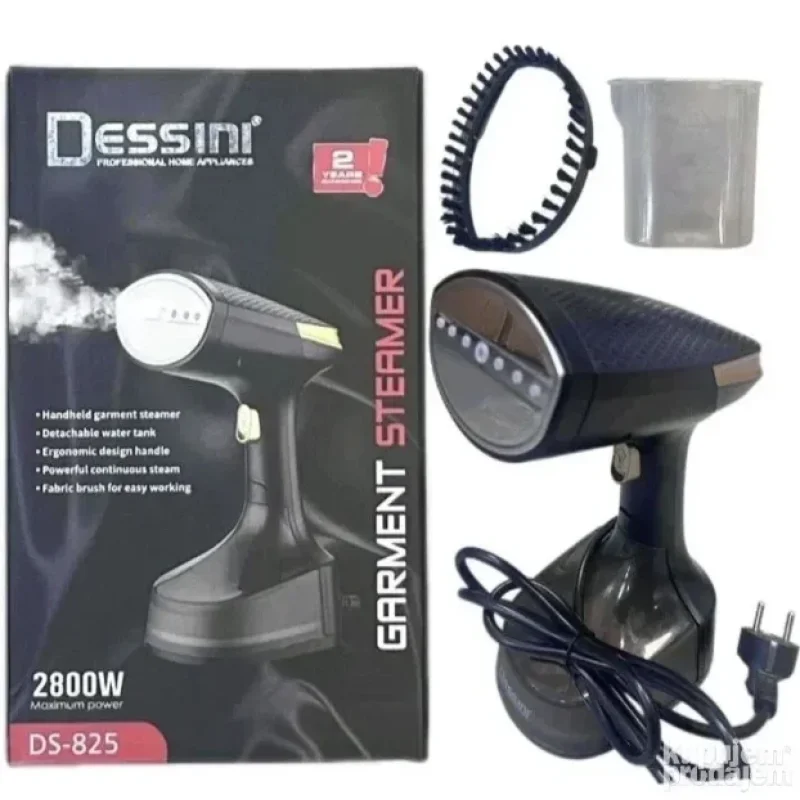 Dessini DS-825 parni aparat za peglanje 2800W — ručni Dessini DS-825 parni aparat - u upotrebi